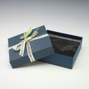 Custom cosmetic box-07
