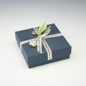 Custom cosmetic box-07