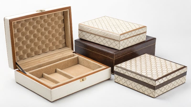 Examples of Creative Custom Product Boxes A collage of unique, eye-catching custom boxes for various products like cosmetics, electronics, and food.